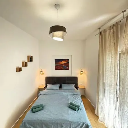 Simplicity N4 Apartment